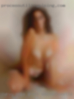 Curvy grls selling nudes have sex in Grafton, Massachusetts.