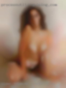 Older trimmed single women pussy in Charlotte, NC.